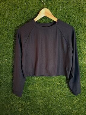 Move Theology Black Textured Snake Skin Crop Top Long Sleeve Women's Medium